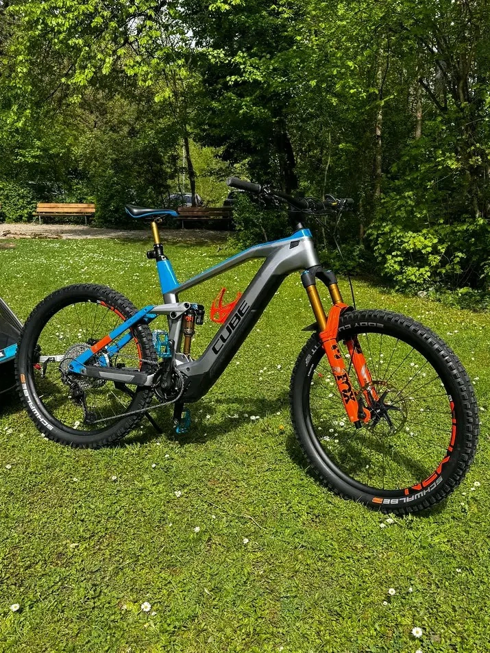 Cube Stereo Actionteam Carbon E-Bike