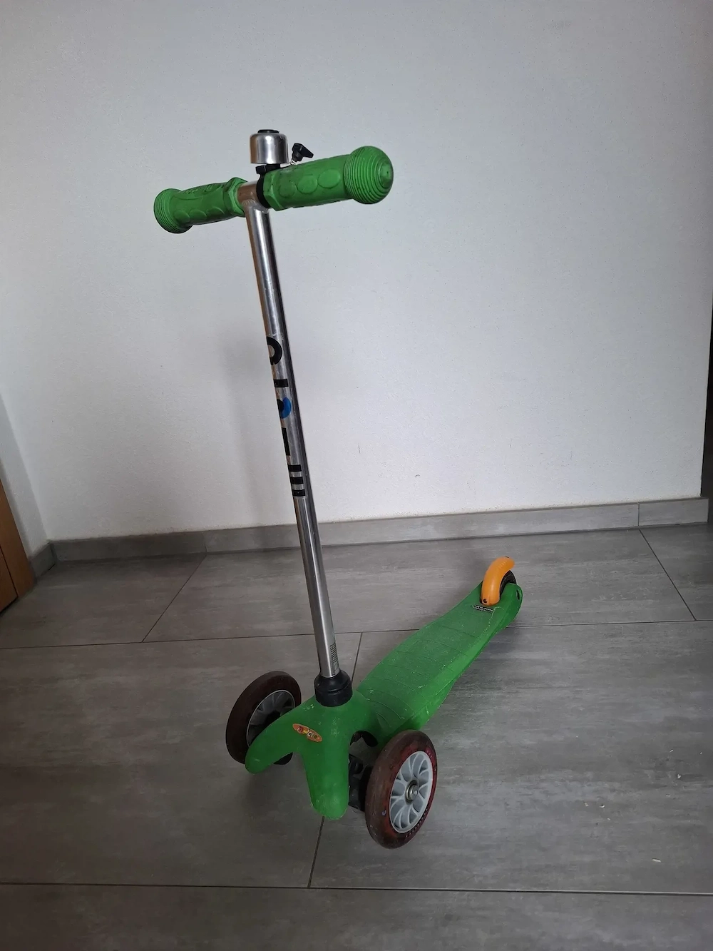 Roller mit 3 Rädern