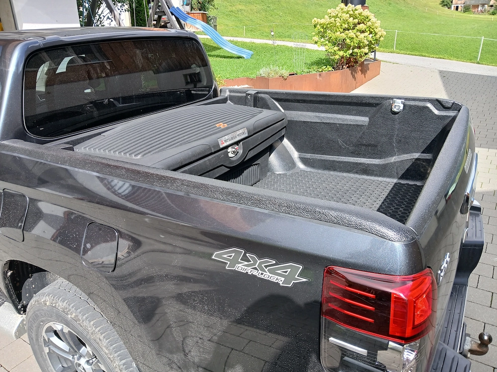 Mitsubishi L200 Pickup Aufbewahrungsbox Laderaumwanne