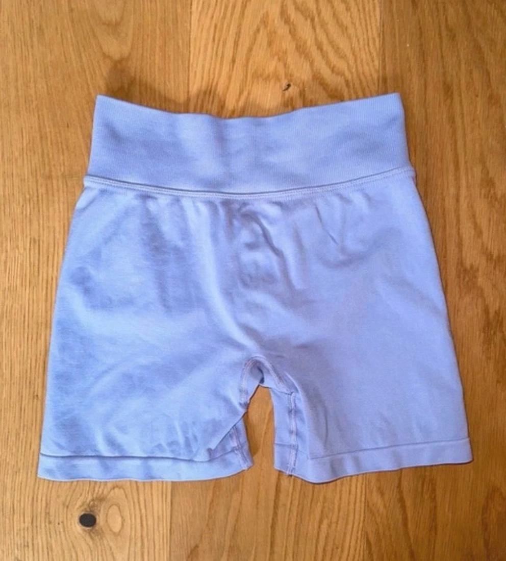 wunderschöne blaue Shorts 