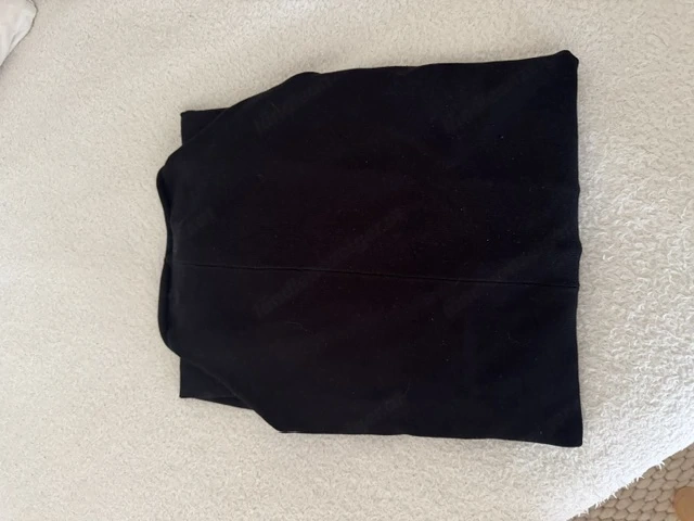 Strickjacke in schwarz