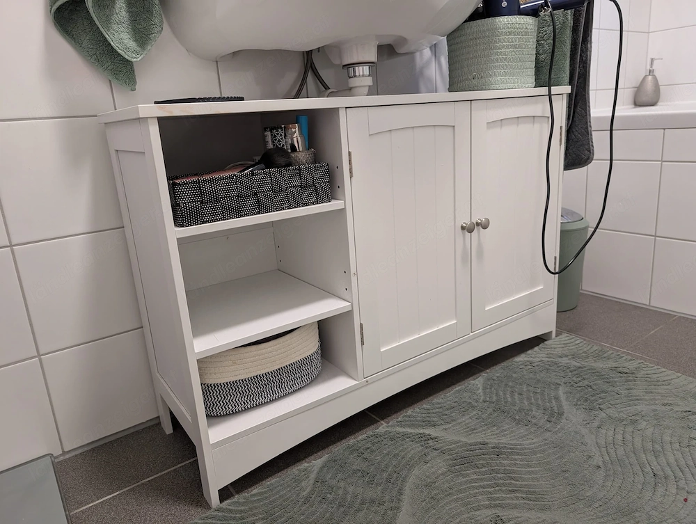 Badschrank