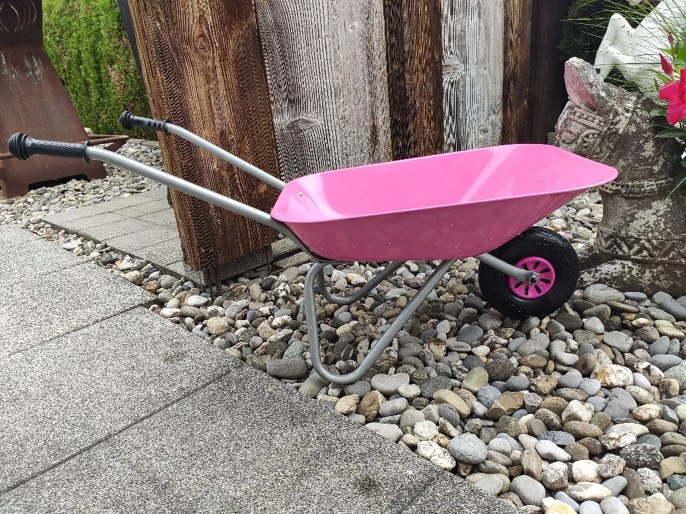Metallschubkarre