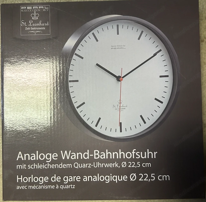 Analoge Wand-Bahnhofsuhr mit schleichendem Quarz-Uhrwerk, D 22,5 cm   Wanduhr 