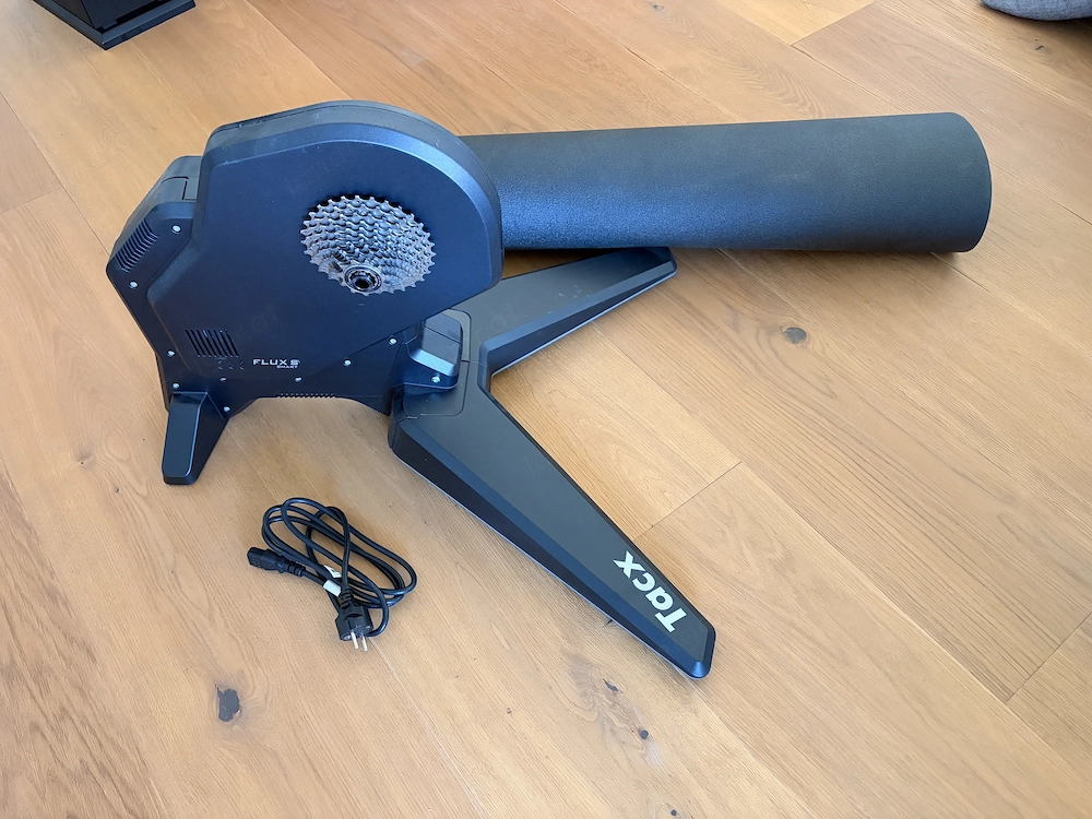 Rolltrainer Tacx Flux S