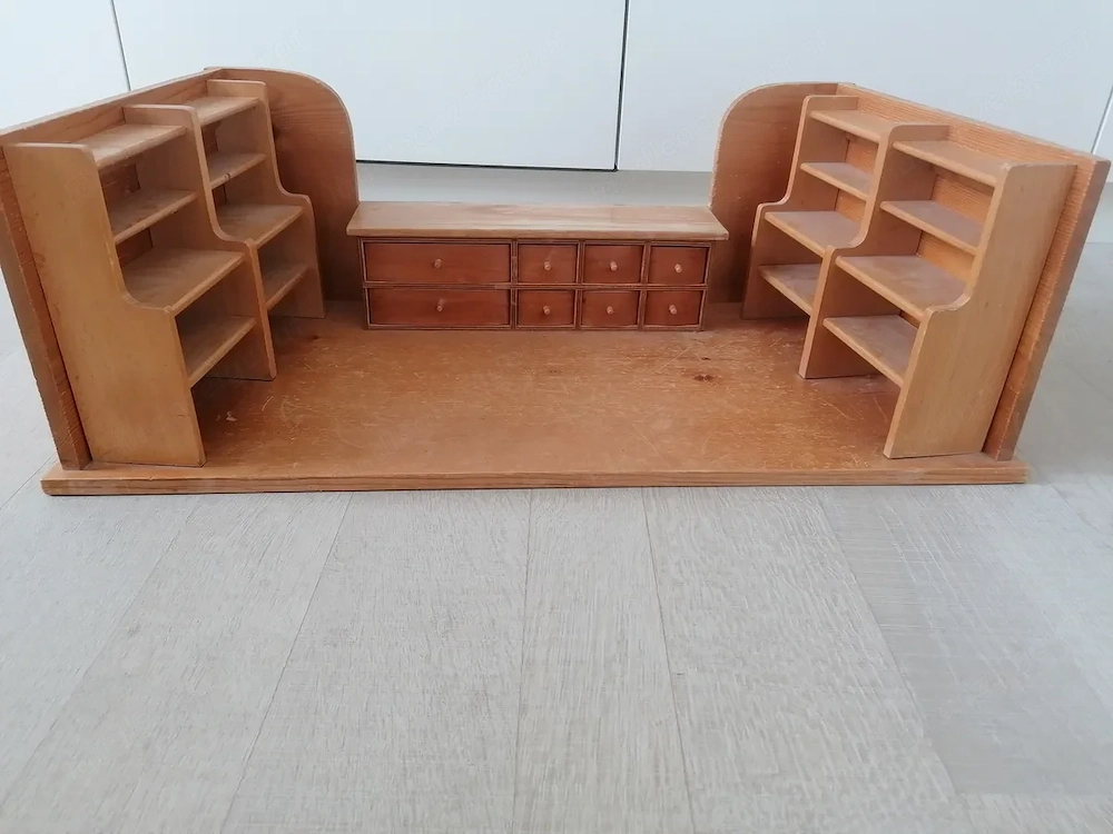 Holzkaufladen (opt. mit Holzpuppenhaus)
