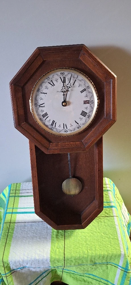 Wanduhr alt 