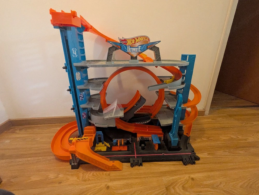 Hot Wheels Ultimate Garage