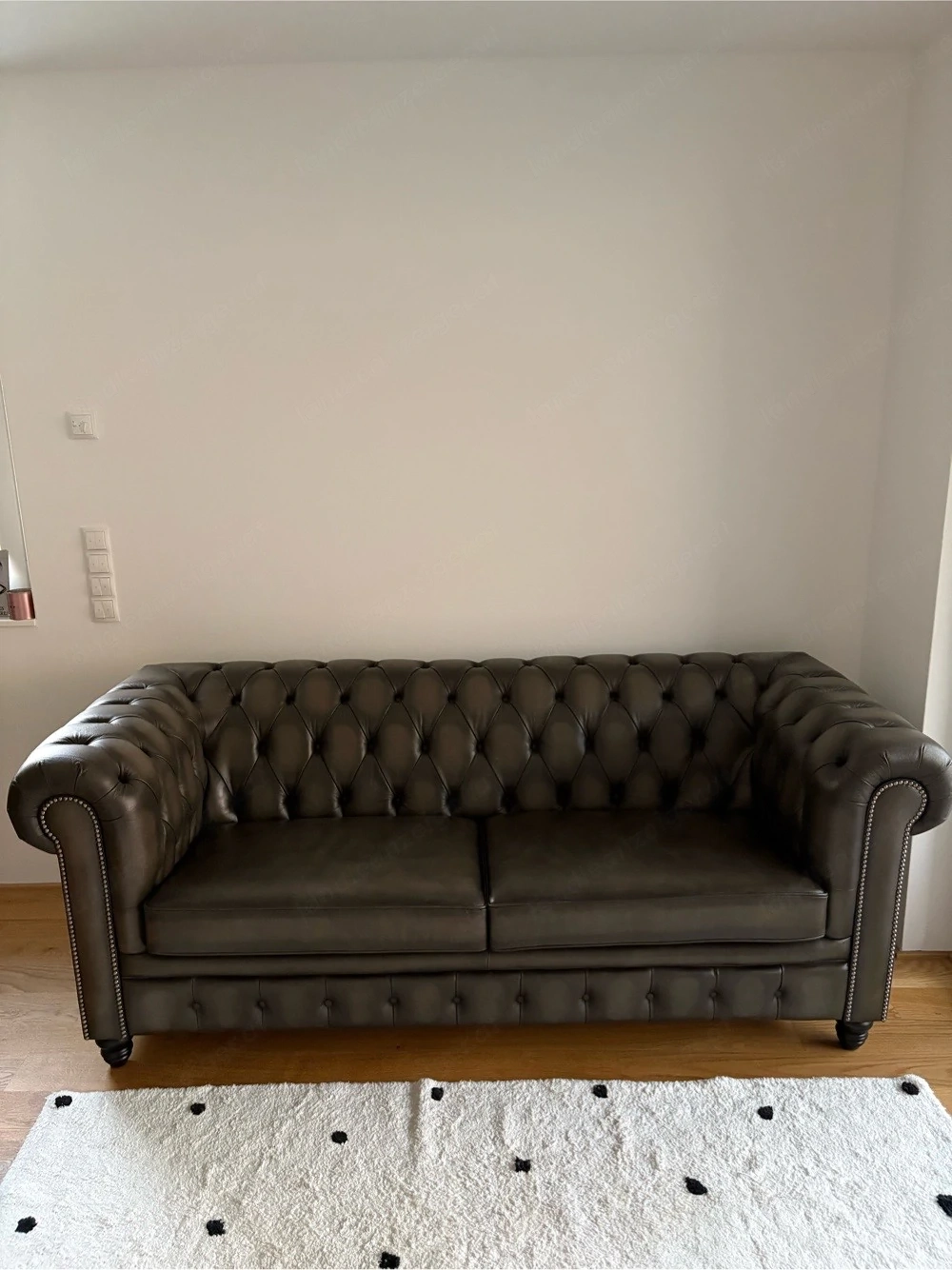 Chesterfield- Sofa zu verkaufen- wie neu!