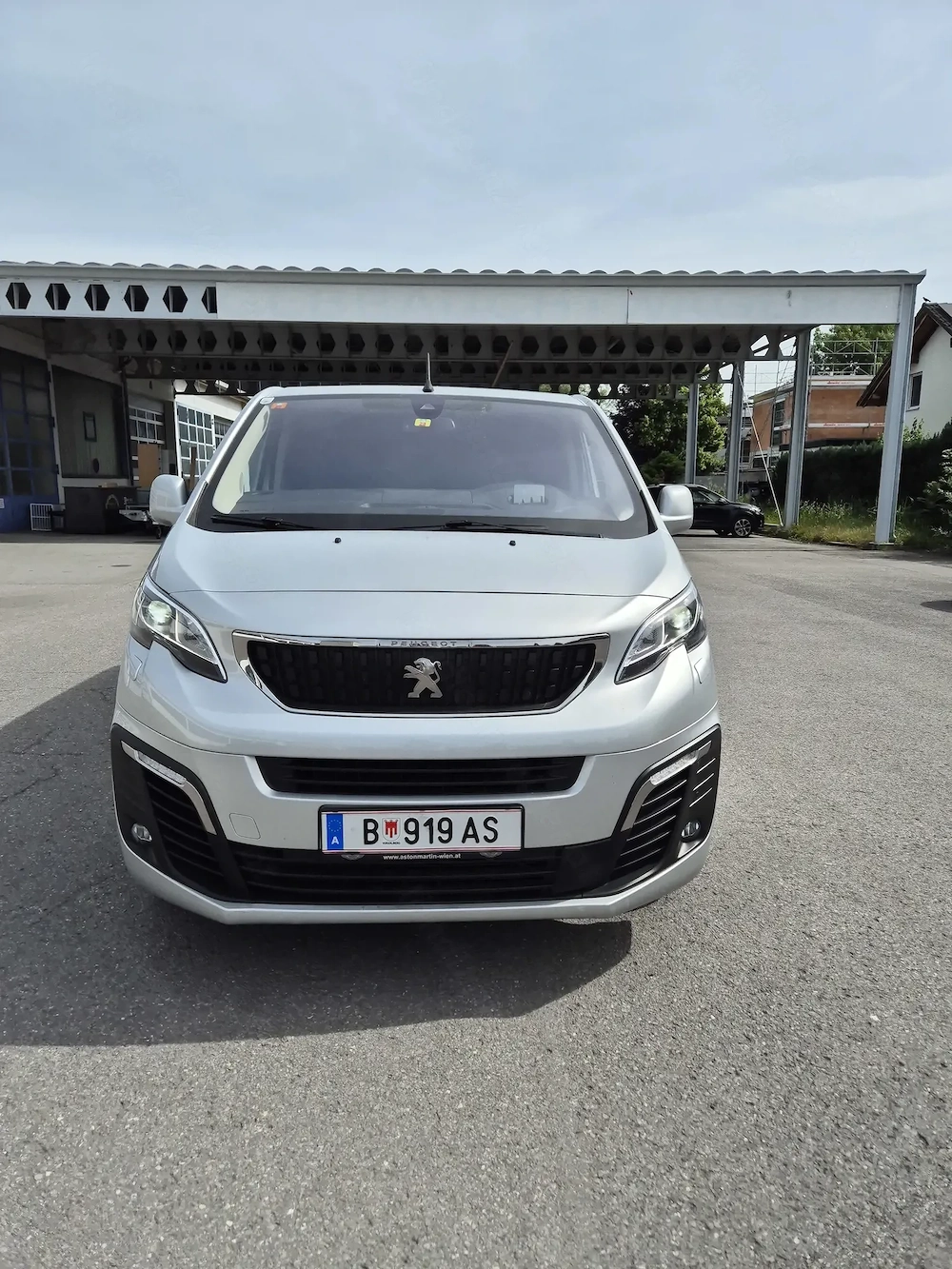 Peugeot Traveller Nichtraucher 