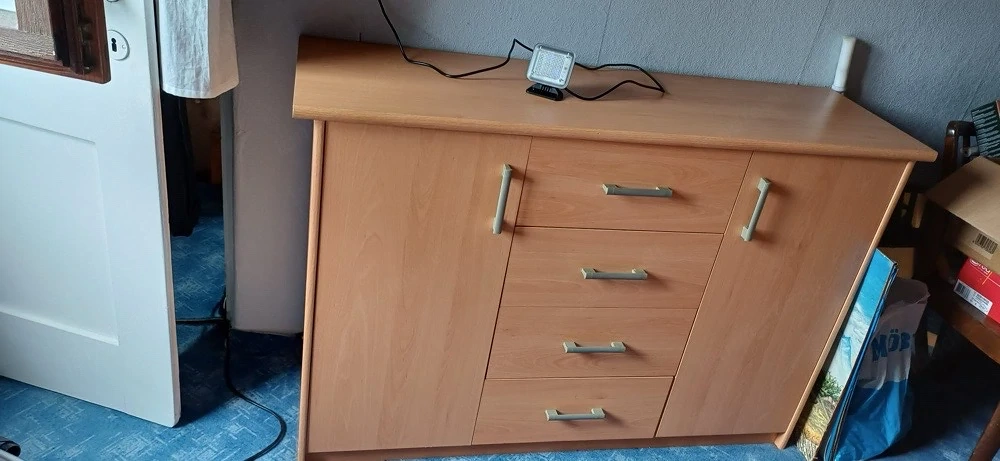 Neuwertiges Kästchen