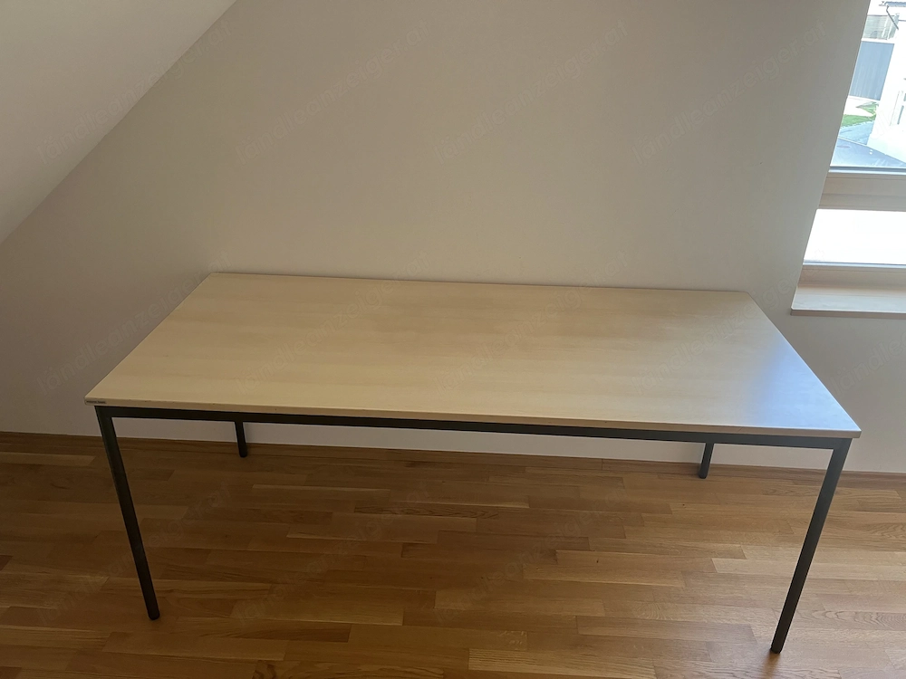 Schreibtisch zu verschenken 