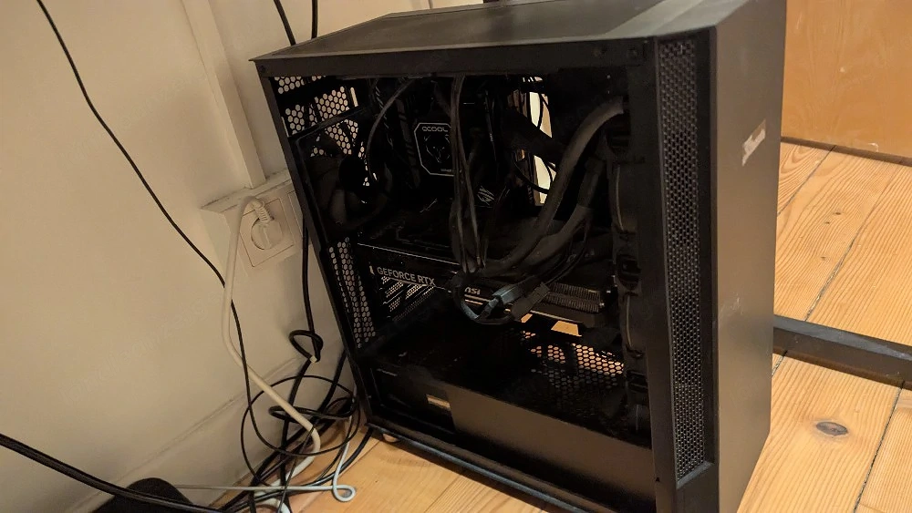 Rtx 4070 TI 13700kf 32GB DDR5 Gaming pc