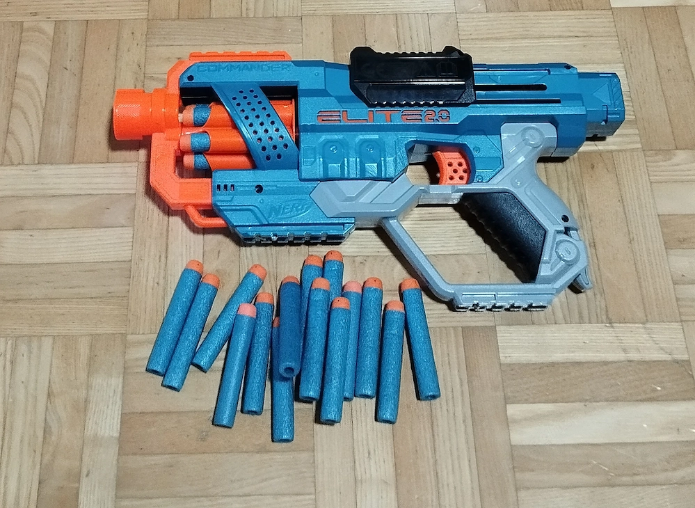 Nerf Elite 20 RD-6 mit Schaumstoffpfeilen 