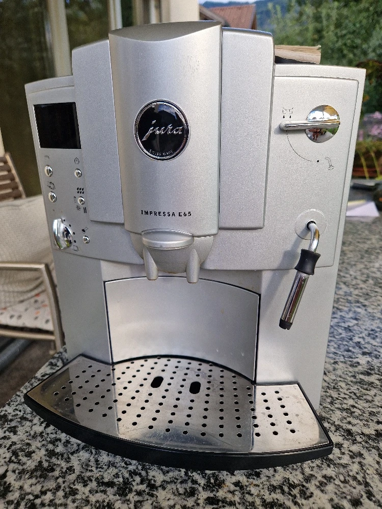 Kaffeevollautomat Jura Impresssa E65