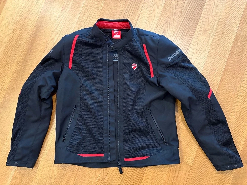 NEU !!! Original DUCATI Flow C4+ Jacke
