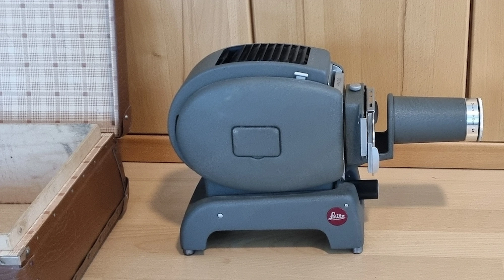 Leitz Prado 150 Diaprojektor 