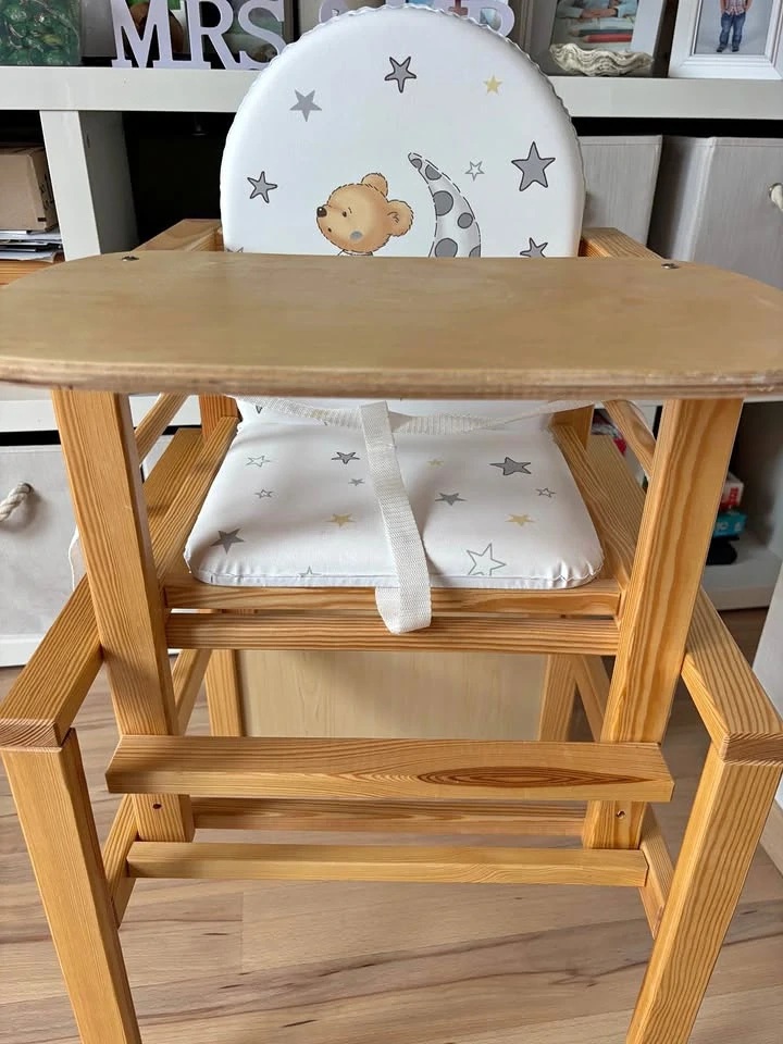 Hochstuhl für Kinder aus Holz