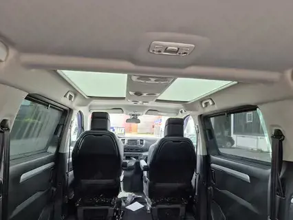 Peugeot Traveller