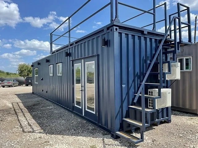 Bewohnbarer, möblierter Container,
