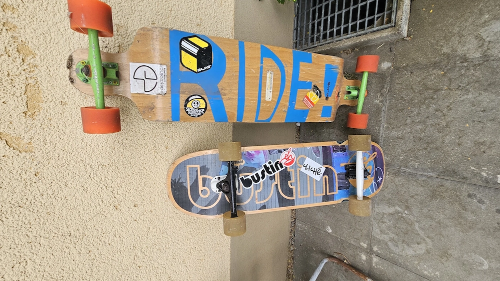 Skateboard und Longboard