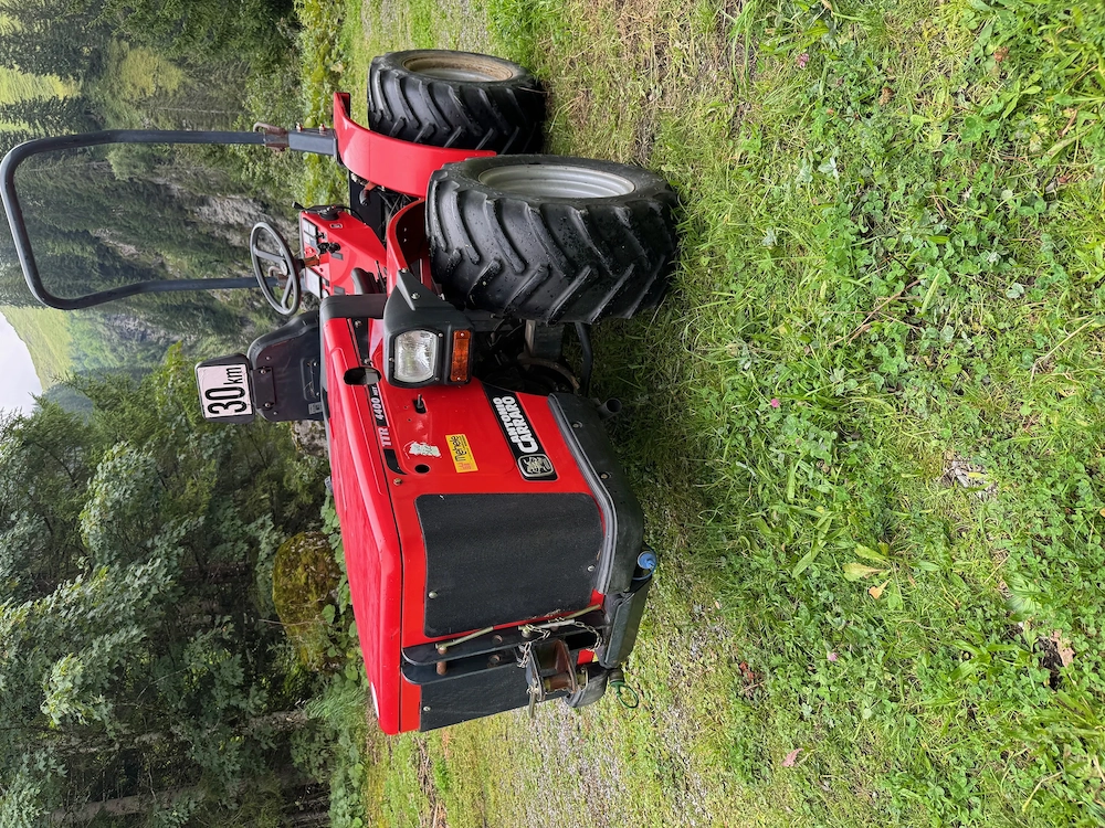 CARRARO TTR 4400  HST zu verkaufen