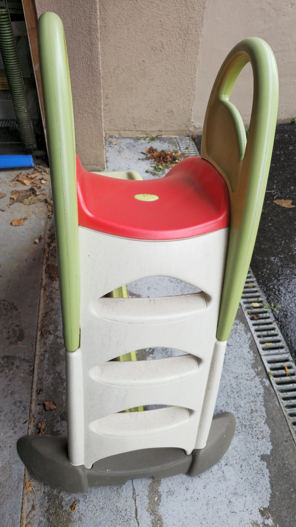 Rutsche für Kinder mit Wasseranschluss