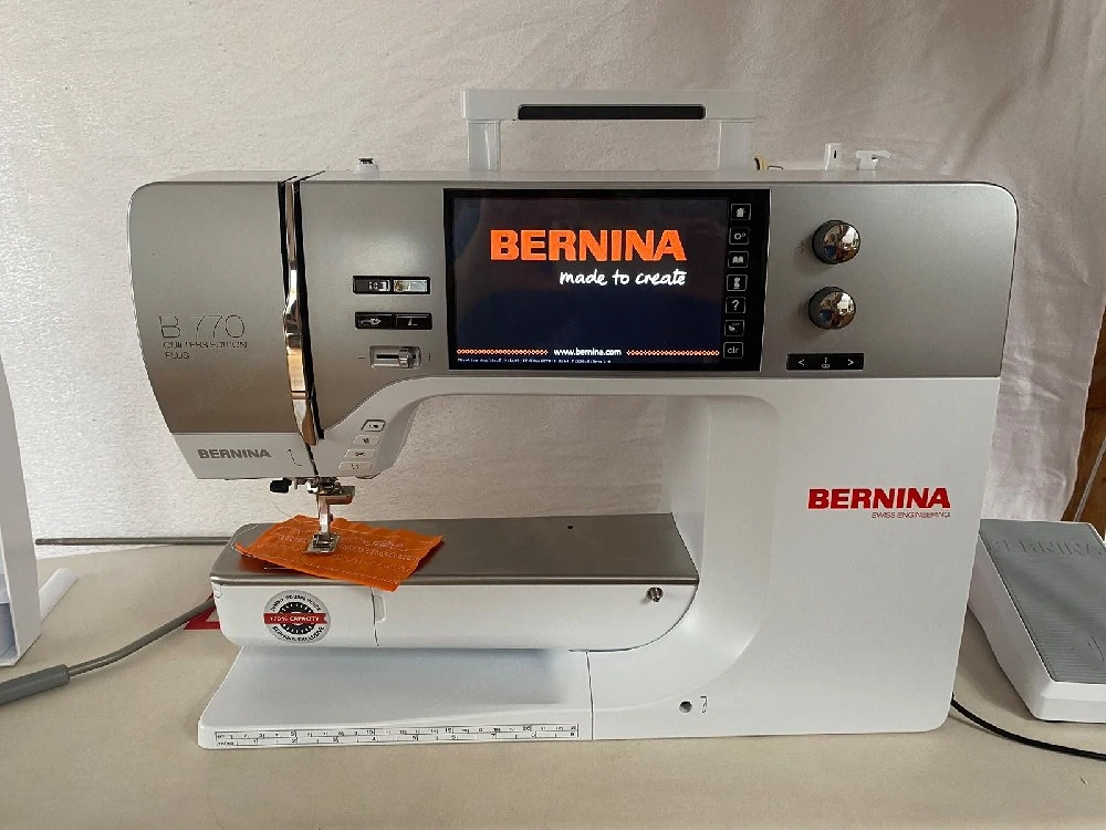 Näh Und Stickmaschine Husqvarna Designer Diamond Royale Mit Sticksoftware