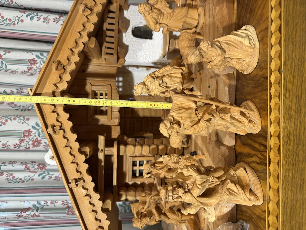 Wunderschöne alpenländische Weihnachtskrippe massiv (100 cm) mit handgeschnitzten Zirben-Figuren