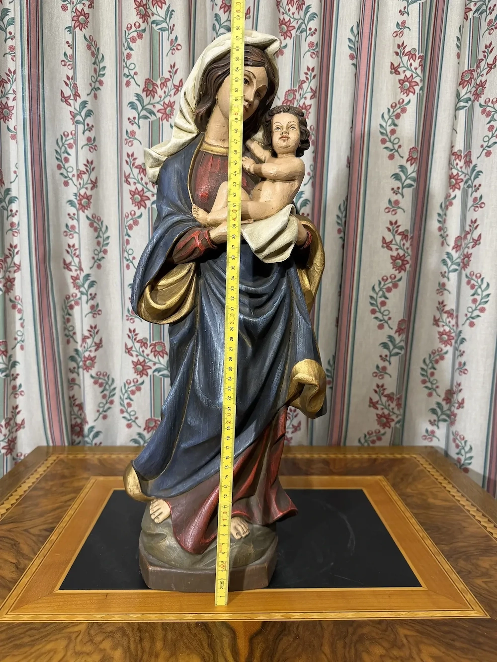 Klassische Madonna mit Kind (ca. 60 cm)   Sakrale Holzskulptur   Heiligenfigur farbig gefasst