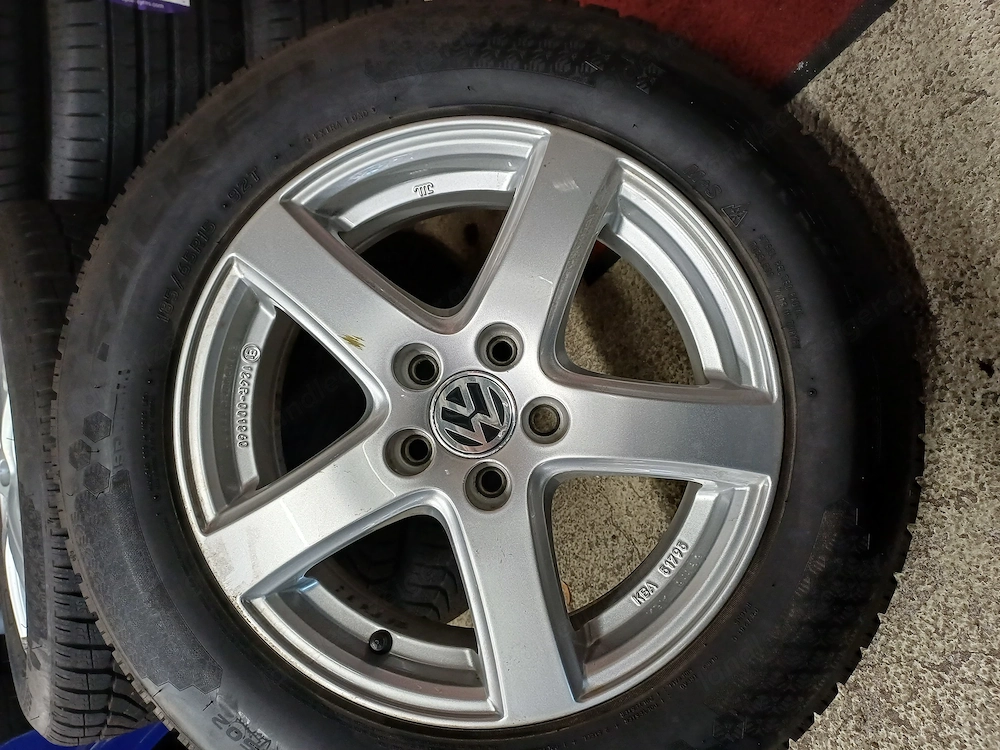 VW Polo Komplettsatz Winter ECE Felge 15 Zoll
