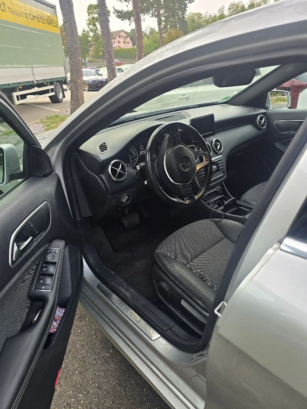 Mercedes Benz A200 CDI Automatik klima Xenon Tempomat 8 Fach winter und Sommerreifen Auf Alufelgen 