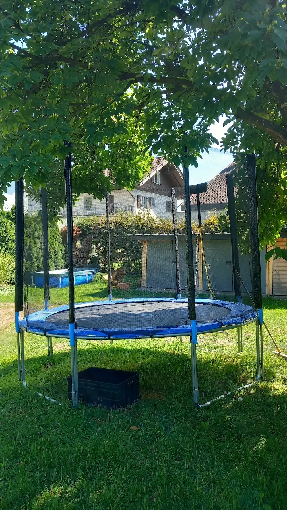 Kiduku Trampolin Durchmesser 3,05 m und Höhe 2,60 m in Lauterach abzugeben