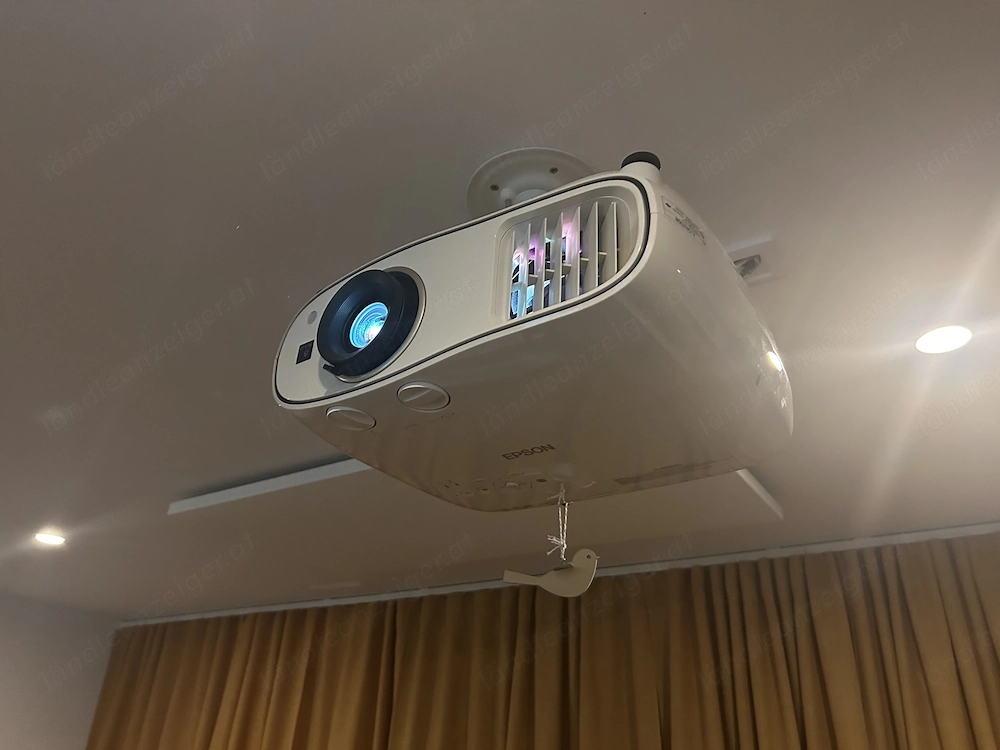 Epson EH-TW6700 Projektor Full HD 3000 Lumen, 70.000:1, 3D, WirelesHD-Box