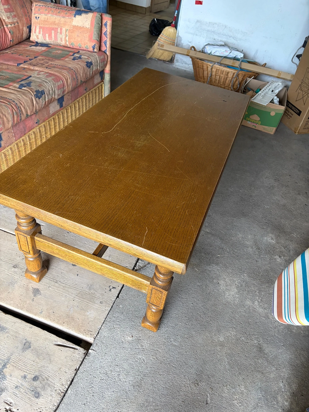 Couchtisch aus Holz