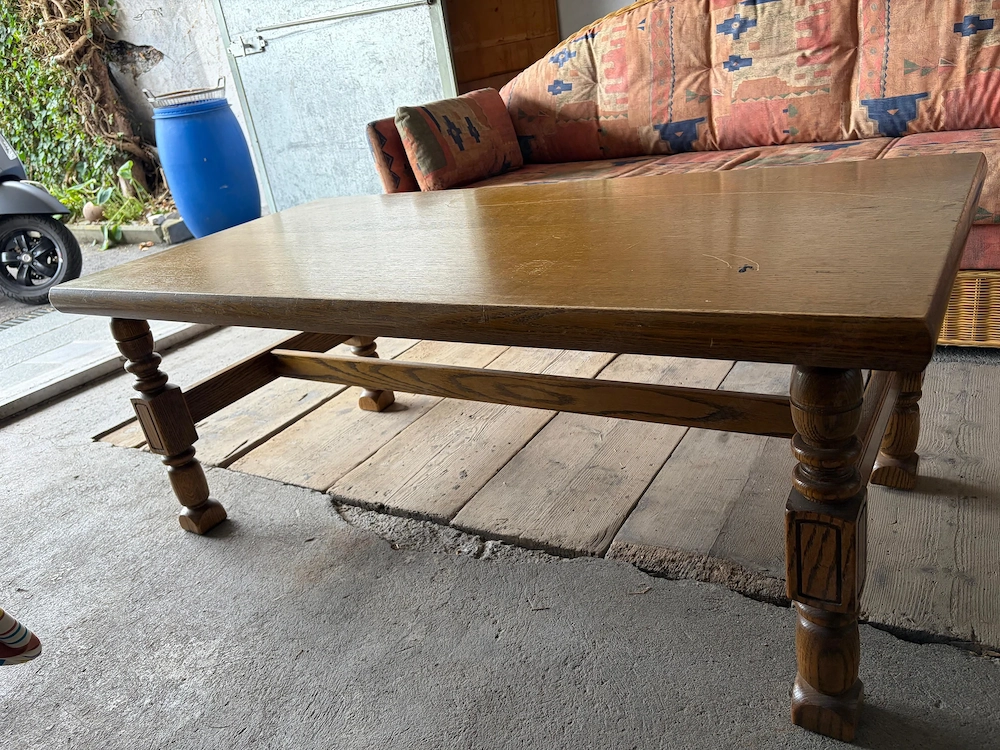 Couchtisch aus Holz