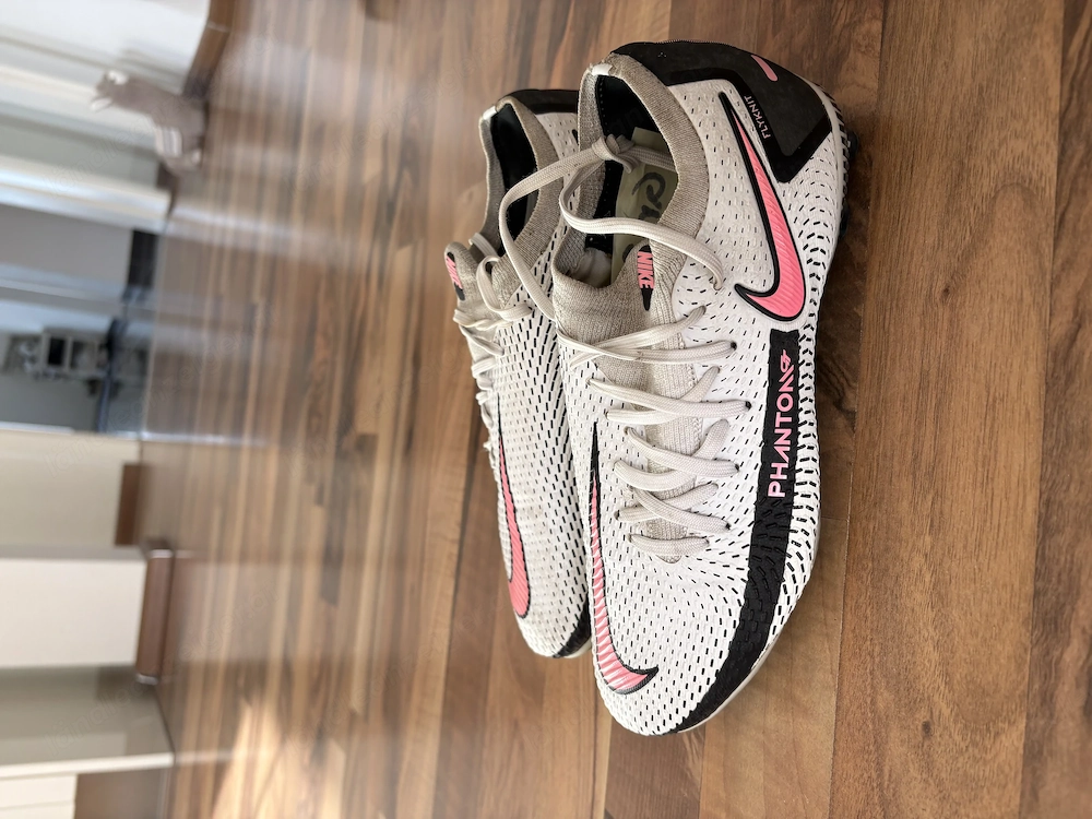 Kinder Nike-Fußballschuh Gr. 38