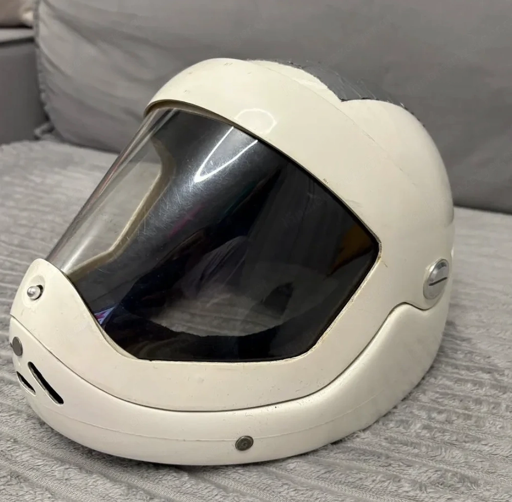 Fallschirmspringerhelm