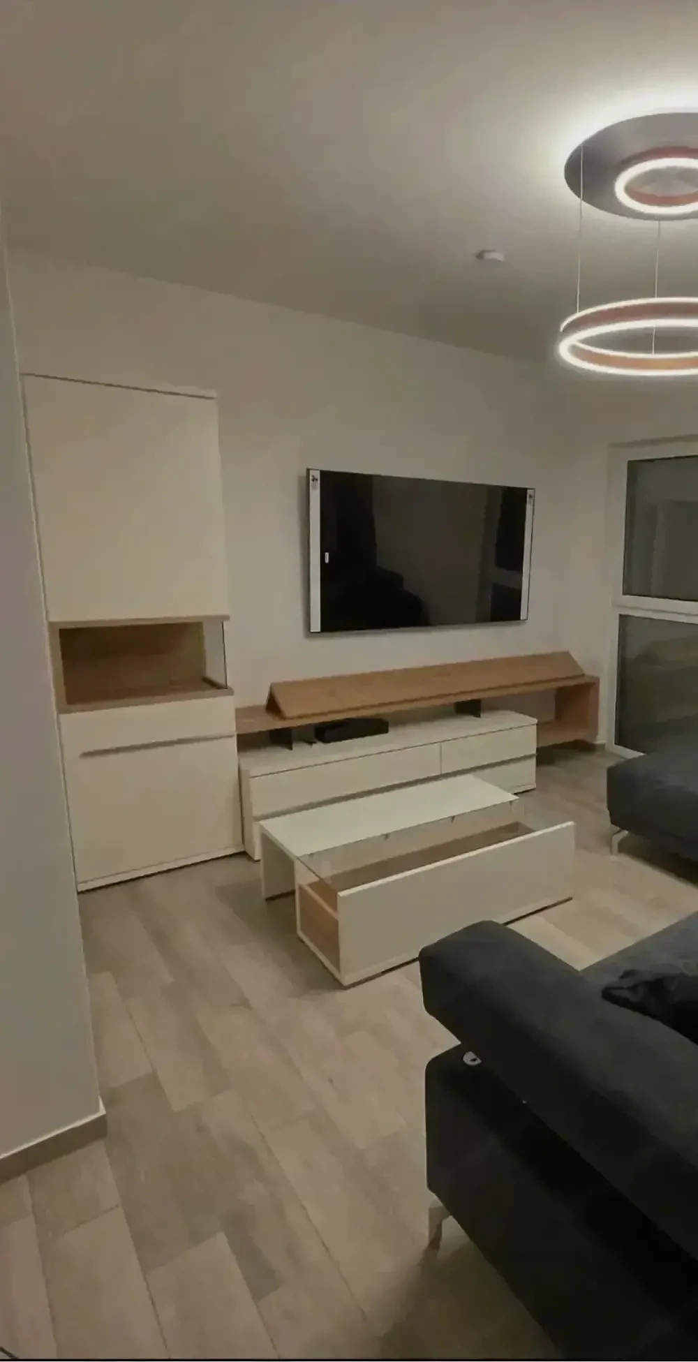hochwertige Wohnwand (Vitrine, Lowboard, Couchtisch, Regal)