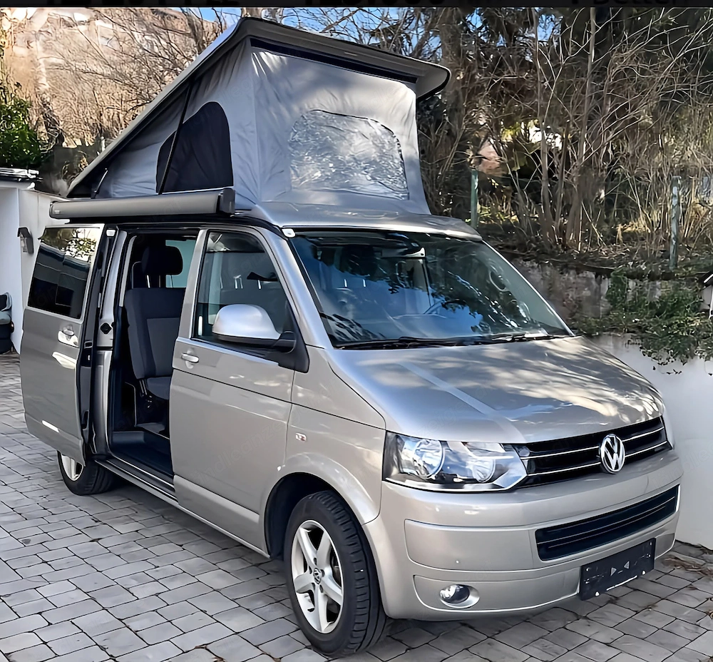 T5 Volkswagen Camper Bus