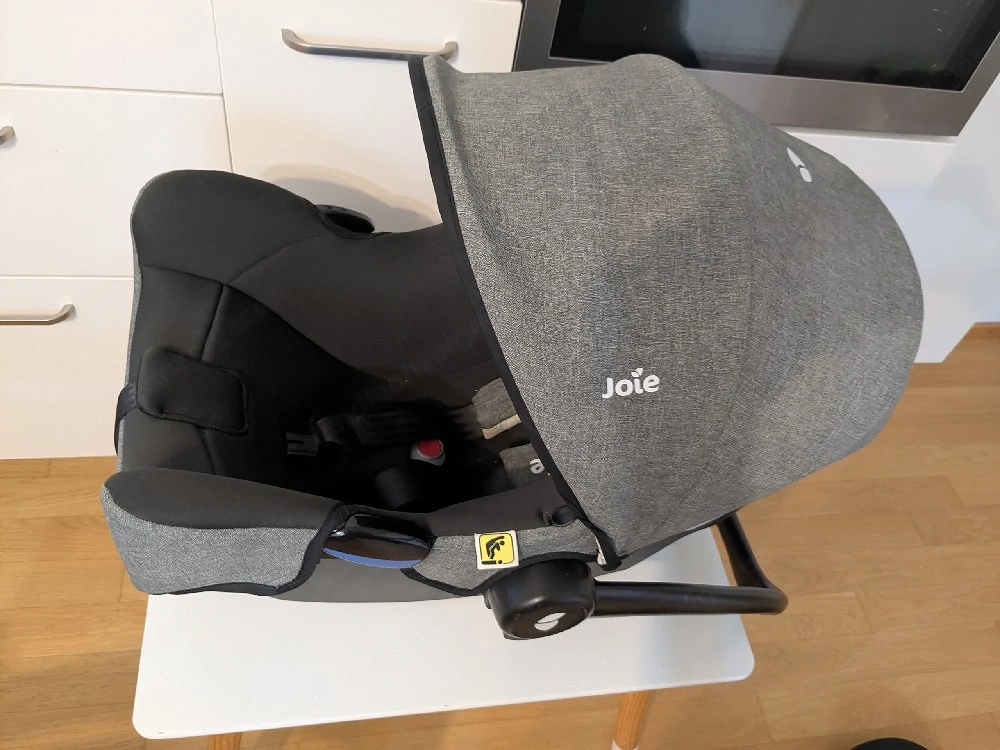 Unfallfreie Babyschale Joie i-Snug