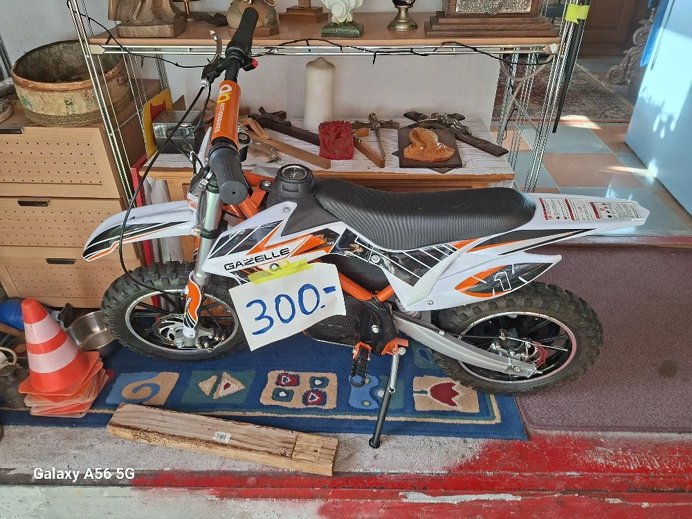 Kinder  Elekro Motorrad.