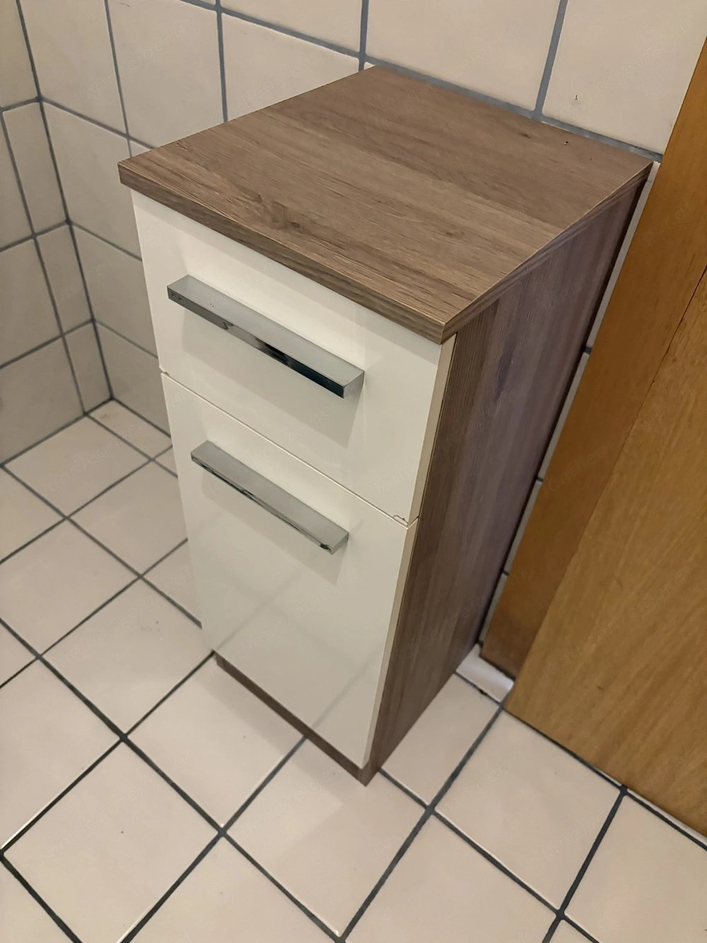 Badschrank Sonomaeiche