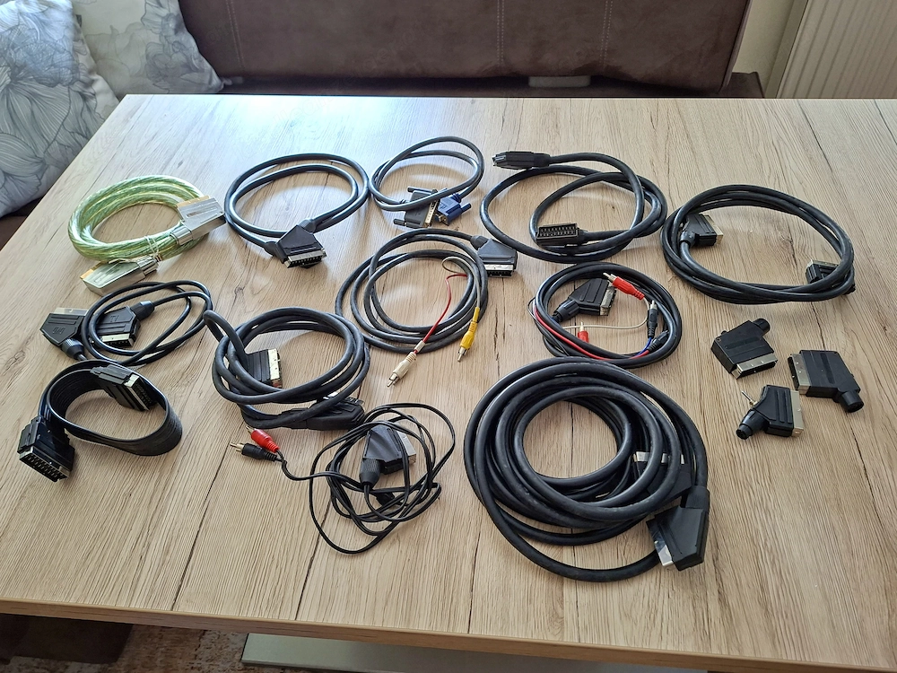 Verschiedene Netzkabel - Verteiler 