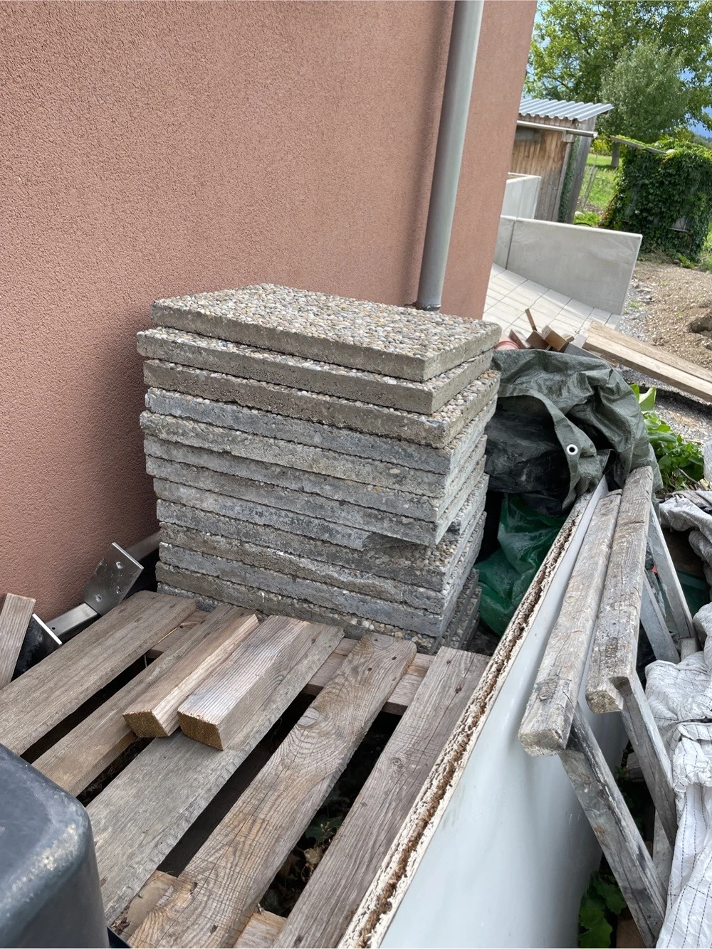 Waschbetonplatten zu verschenken
