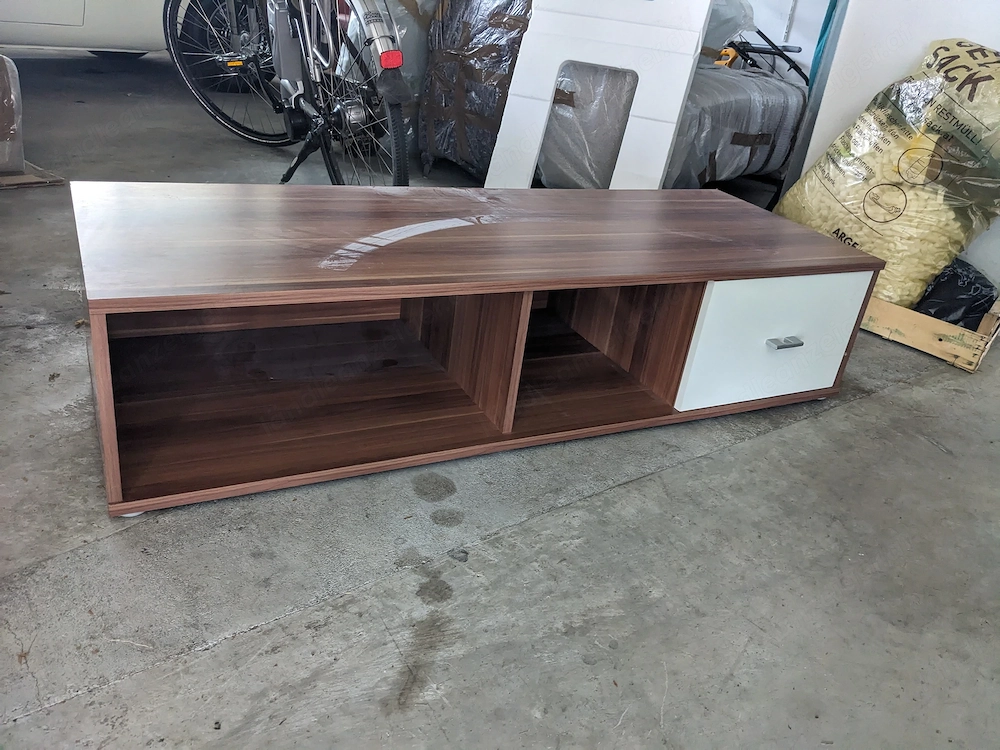 TV Board ideal für großen Fernseher 