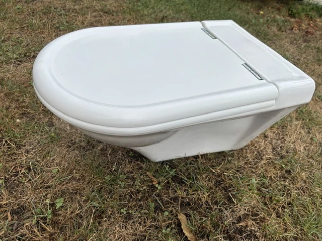 Laufen Wand-WC (Tiefspüler)   komplett mit Deckel & Sitz
