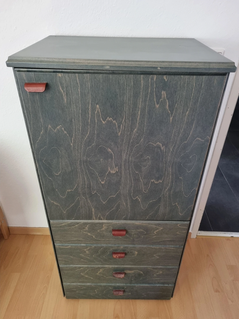 Kommode aus Massivholz