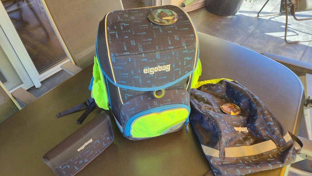 Schultasche von Ergobag mit Zubehör