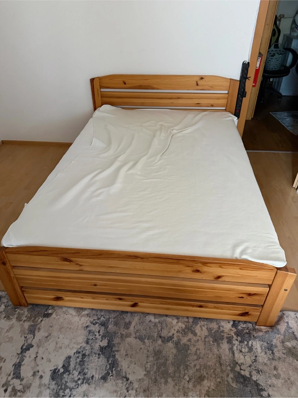 Holzdoppelbett